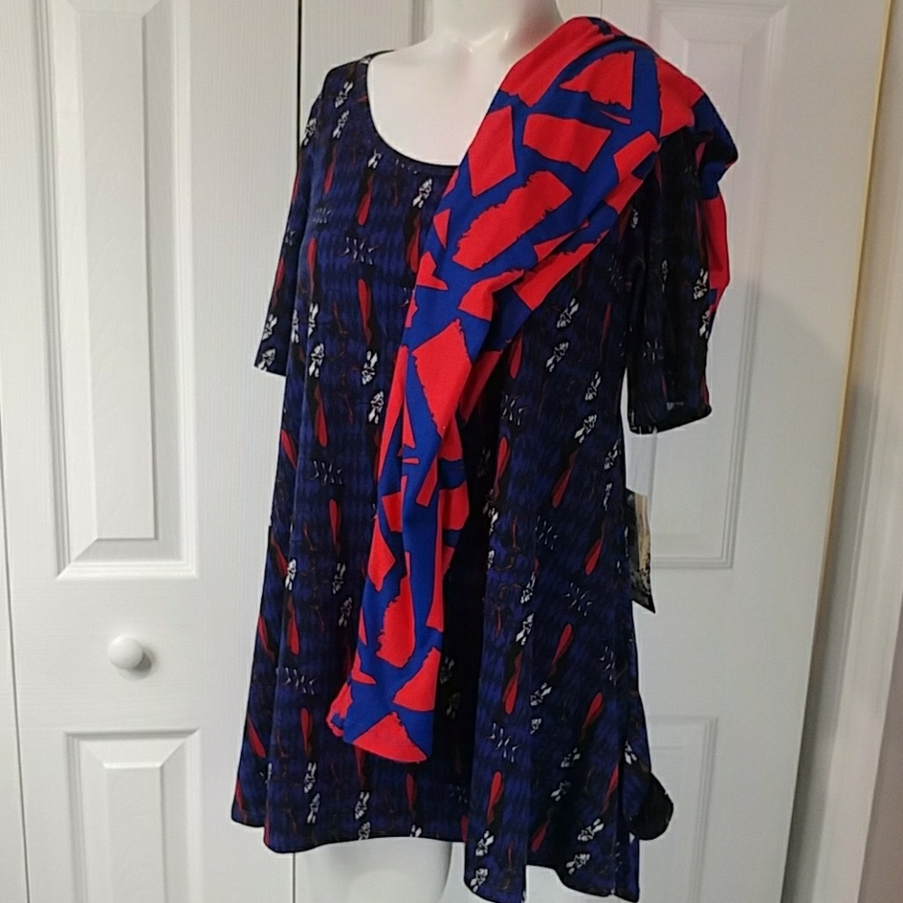 NWT! Cruella Lularoe Disney Outfit Blue and Red Perfect T and Leggings